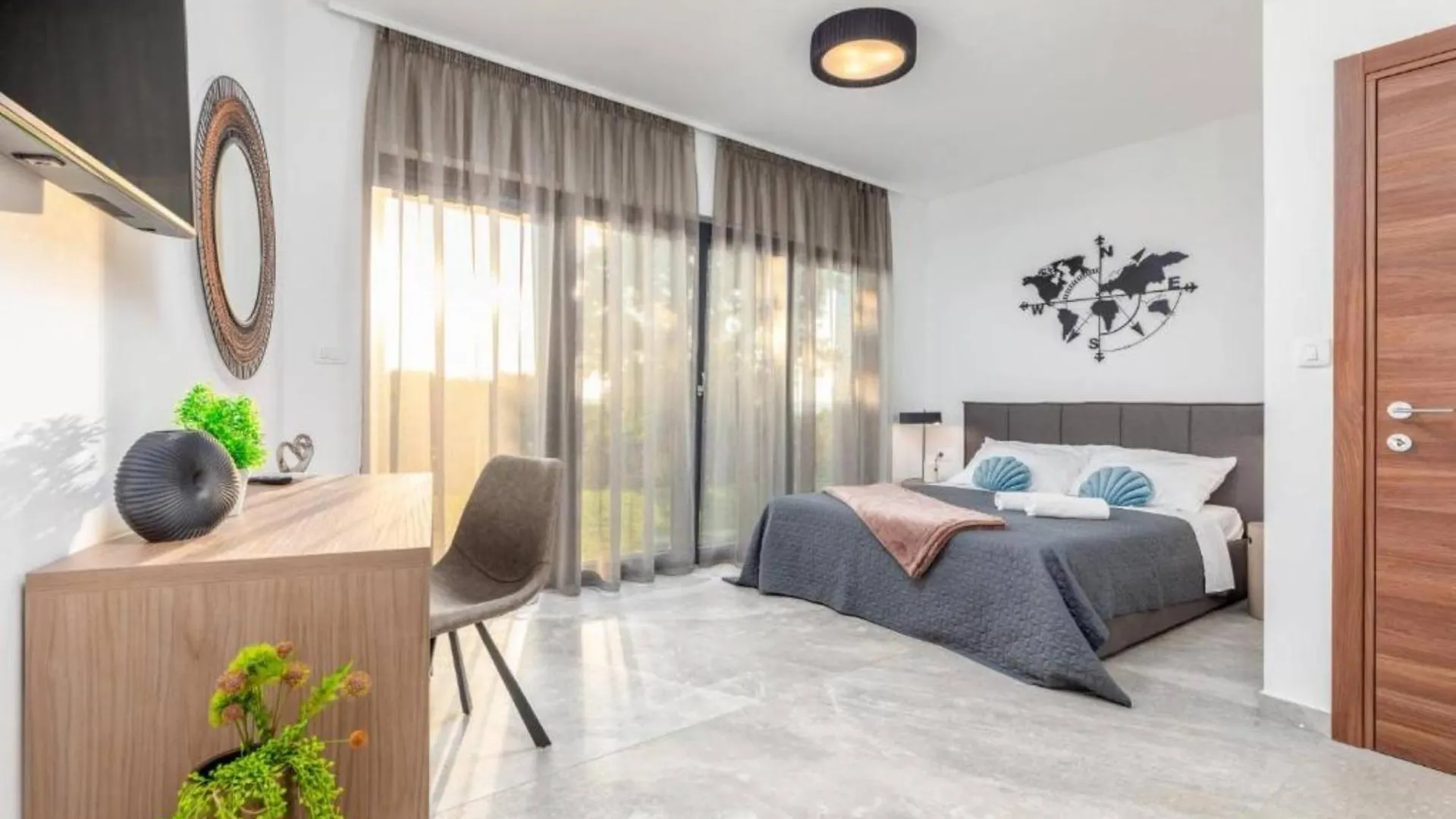 Elegant Villa With Pool And Sauna Rasa